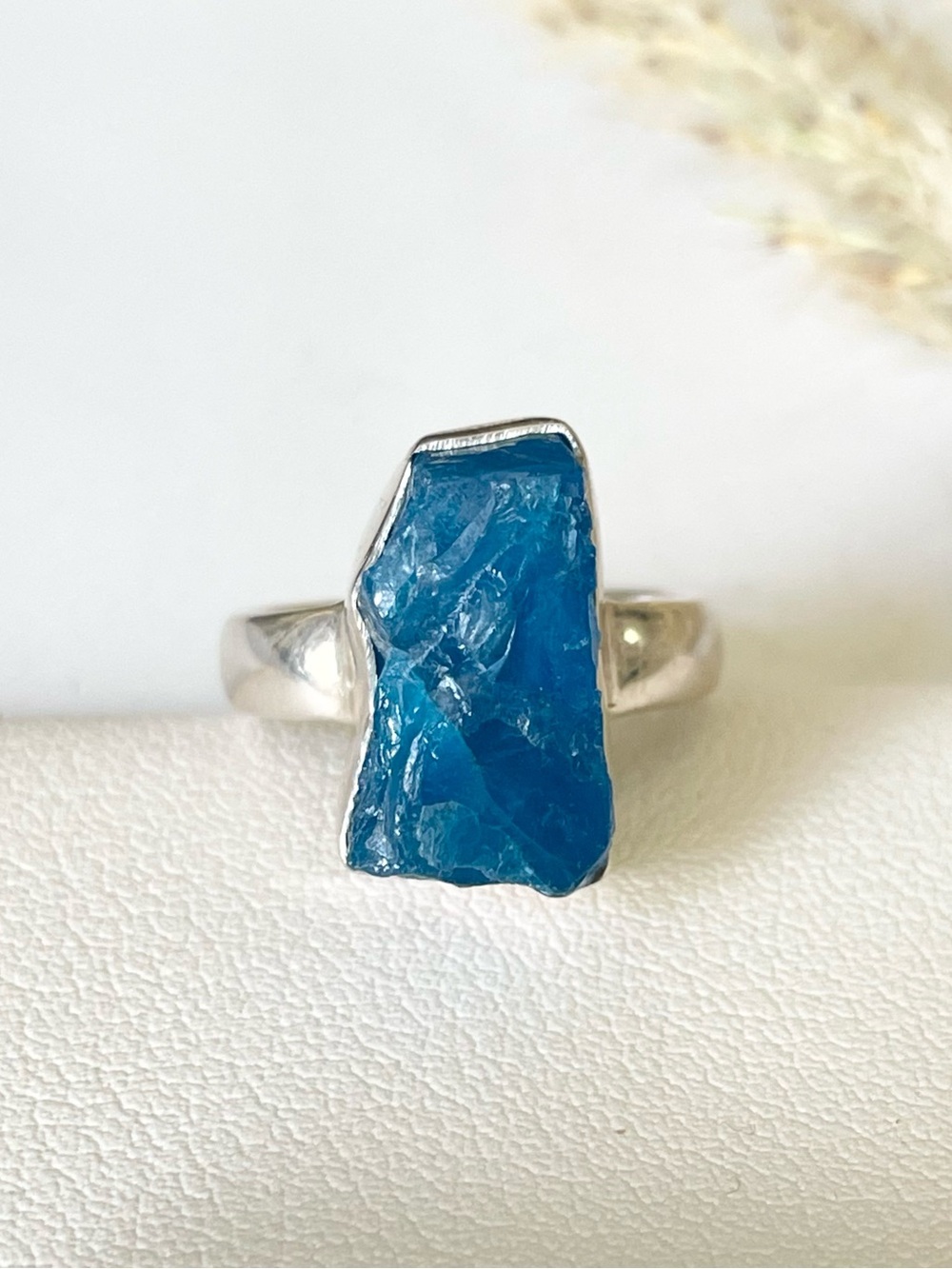 Natural Blue apatite rough Ring in 925 Sterling Silver
US:7
